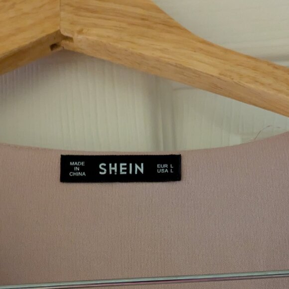 Pink Cape/Jacket - Picture 2 of 3